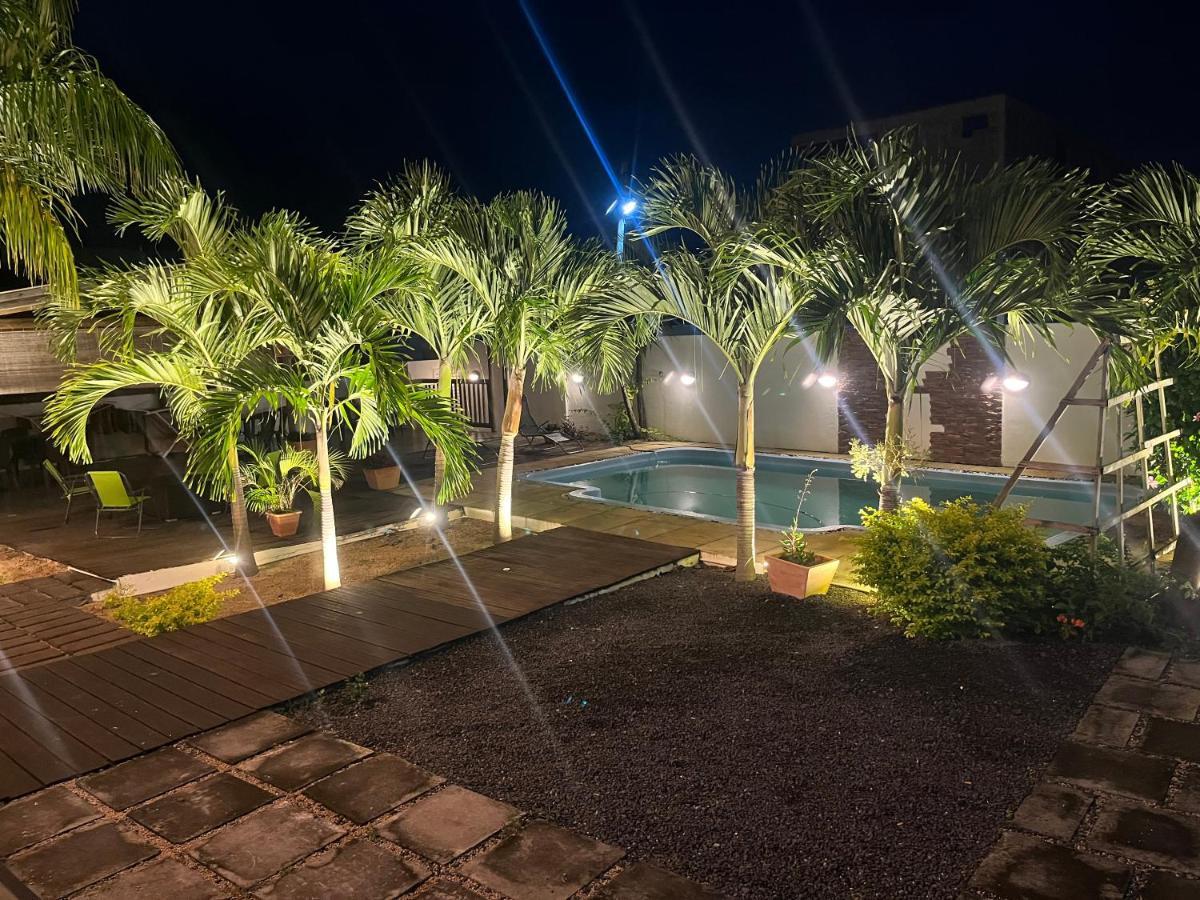 Le Binome Aparthotel กรองด์เบย์ ภายนอก รูปภาพ