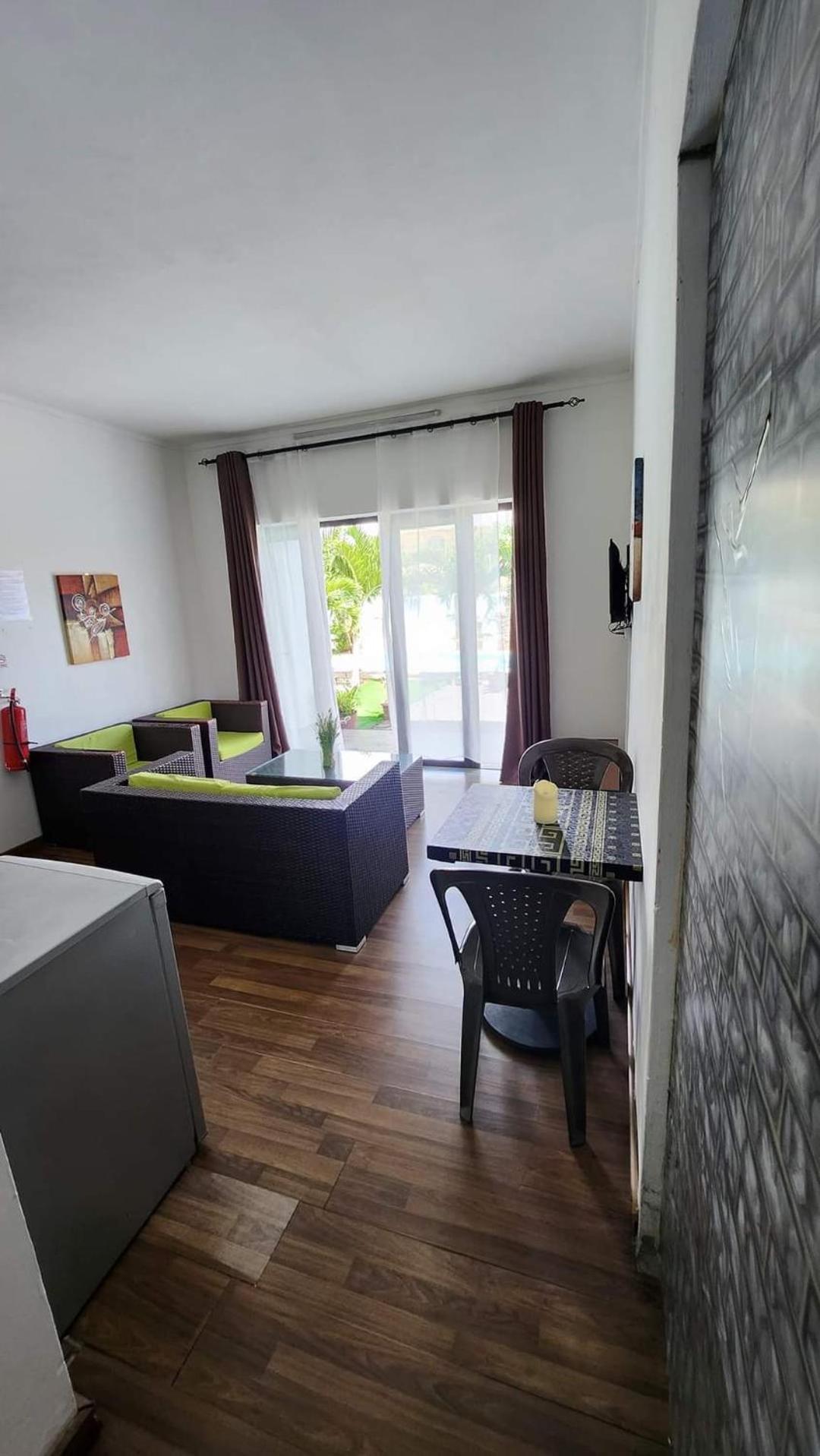 Le Binome Aparthotel กรองด์เบย์ ภายนอก รูปภาพ